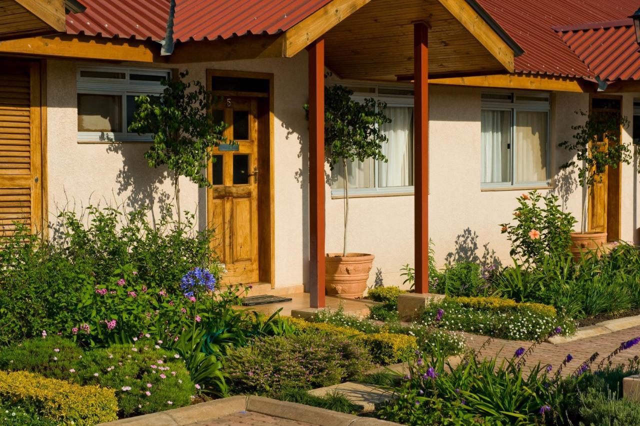 Shakespeare Court Serviced Apartments ルサカ エクステリア 写真