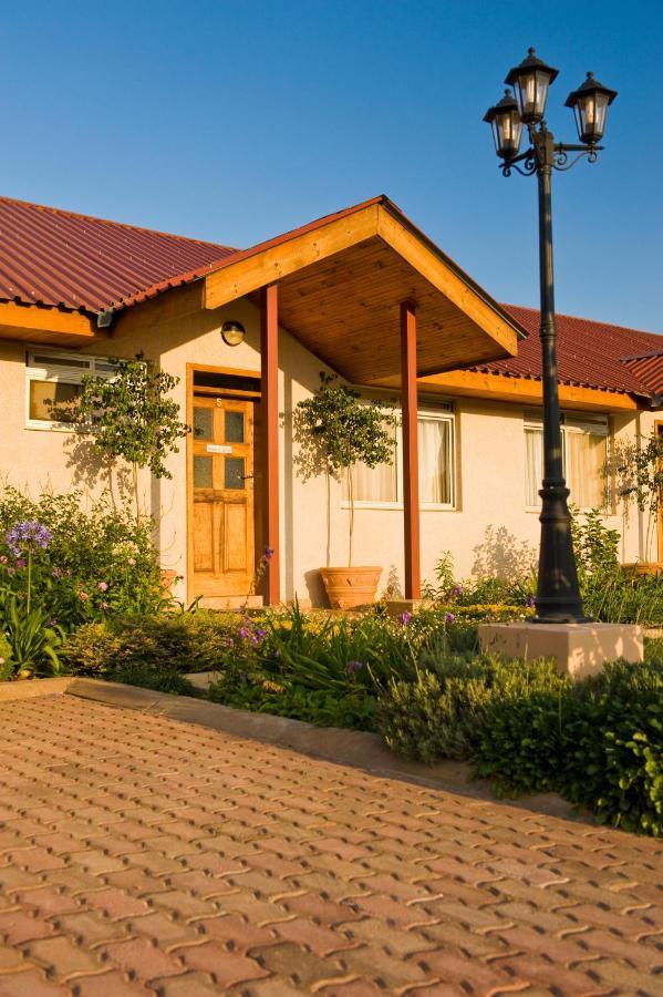 Shakespeare Court Serviced Apartments ルサカ エクステリア 写真